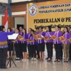 Tim Pesparani Mulai Latihan,Uskup Sintang Berpesan Latihan Serius Dan Hayati Lagu
