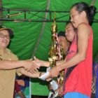 Syaripuddin,MM Wakili Bupati Sintang Tutup Turnamen Olah Raga Hut Desa Mandiri Jaya