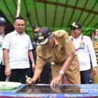 Bupati Sintang Resmikan Jembatan Gantung Nanga Ungai