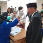 Bekerja Sama Dengan DINKES,DPRD Sintang Lakukan Pencegahan Dini Covid-19