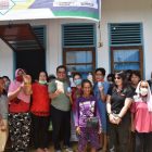 Wabup Sintang Beserta Gugus Tugas Covid-19 Gelar Pasar Murah Di Merakai