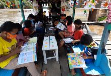 Dewan Sintang Apresiasi Perpustakaan Apung di Perbatasan