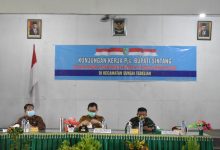 Kunker ke Kecamatan Tebelian, Pjs Bupati Sintang Ajak Semua Eleman Sukseskan Pilkada 2020