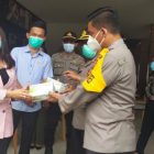 Dewan Serahkan Bantuan Masker untuk Polres Sintang dan Masyarakat
