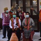 Wabup Sintang Gelar Acara Ritual Adat Sumpah Jenang, Resmi Tinggal Di Rumah Dinas