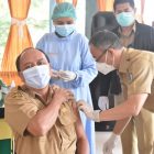 Terima Vaksin Covid-19 Dosis Pertama, Ini Kata Asisten Pemerintahan