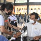 Terima Vaksin covid-19, Ini Pesan Asisten EKBANG Yustinus pada Masyarakat