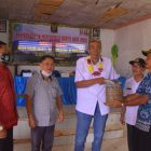 Bupati Sintang Serahkan SK MHA Desa Riam Batu