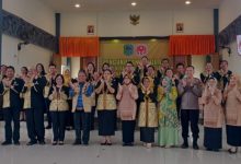 Wajibkan ASN Sintang Gunakan Batik Khas Sintang