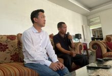 Ketua DPRD Sintang Gelar Konferensi Pers Terkait Aksi Damai Warga Kampong Seberang