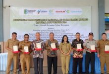Dinas Kesehatan Sintang Gelar Acara Pelepasan PNS yang Memasuki Masa Pensiun