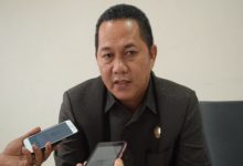 Agustinus DPRD Sintang: Pembangunan Jalan Desa Harus Jadi Prioritas Utama