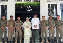 Satpol PP Amankan Momen Silaturahmi di Rumah Dinas Ketua DPRD Sintang