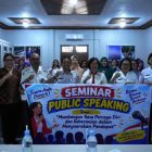 Sekda Sintang Buka Seminar Public Speaking, Dukung Perempuan Terampil Berbicara